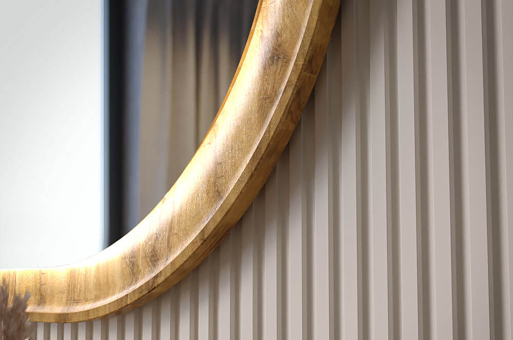 Speil med ramme i solid eiketre med LED-lys