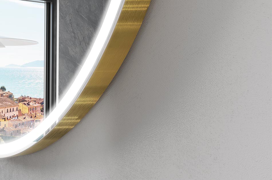 Smart speil i uregelmessig form, perfekt for et moderne bad | ARTFORMA