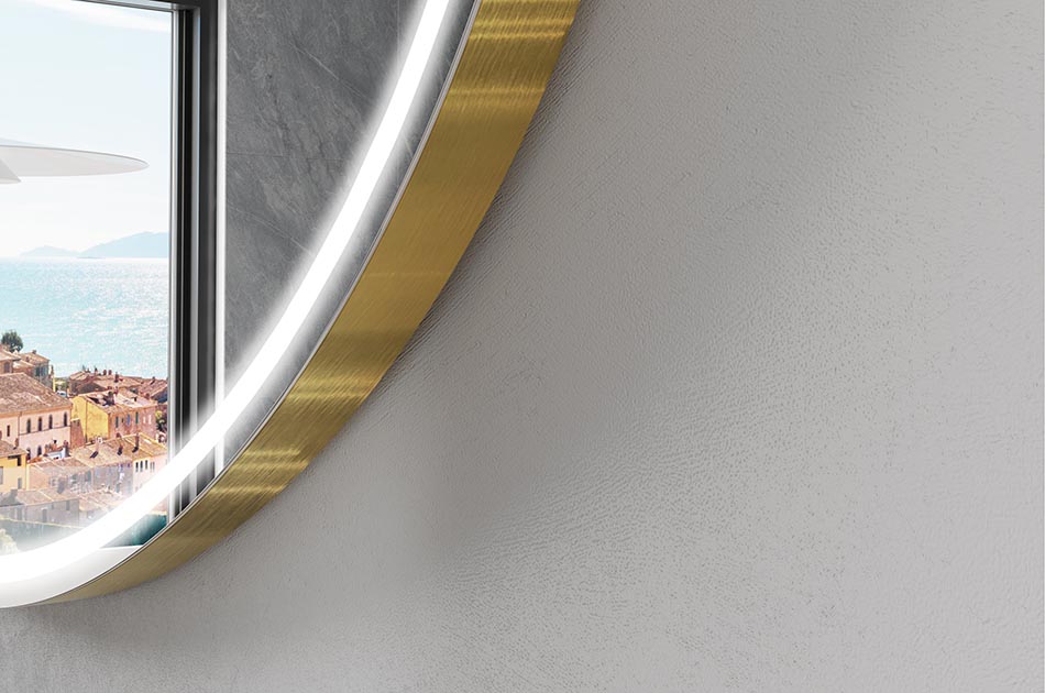 Smart speil i uregelmessig form, perfekt for et moderne bad | ARTFORMA